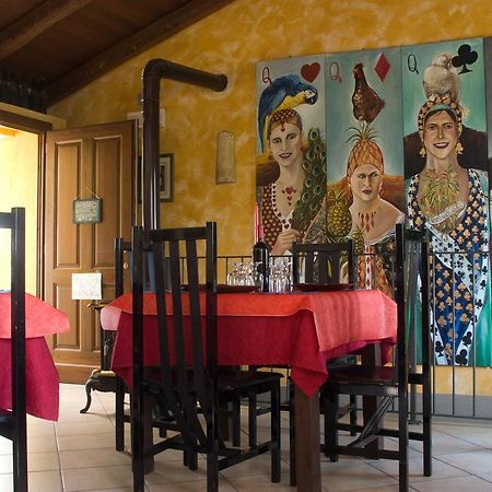 Arco Dei Nobili Bed & Breakfast Monforte dʼAlba Екстериор снимка