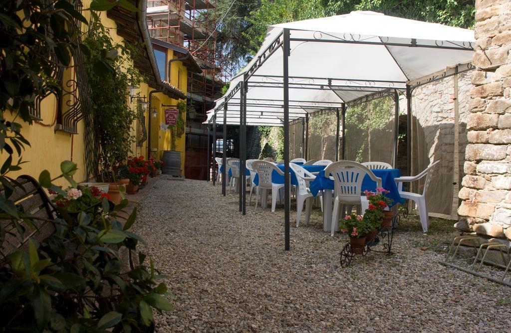Arco Dei Nobili Bed & Breakfast Monforte dʼAlba Екстериор снимка