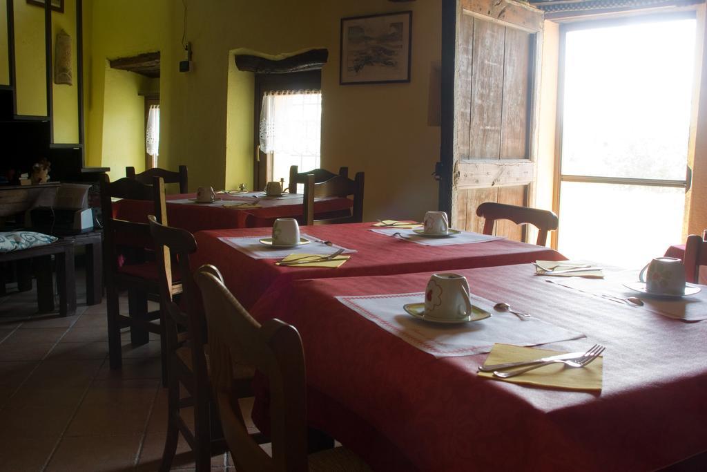 Arco Dei Nobili Bed & Breakfast Monforte dʼAlba Екстериор снимка
